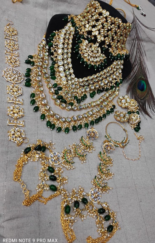 Awesome Aashna Super Combo Kundan Set
